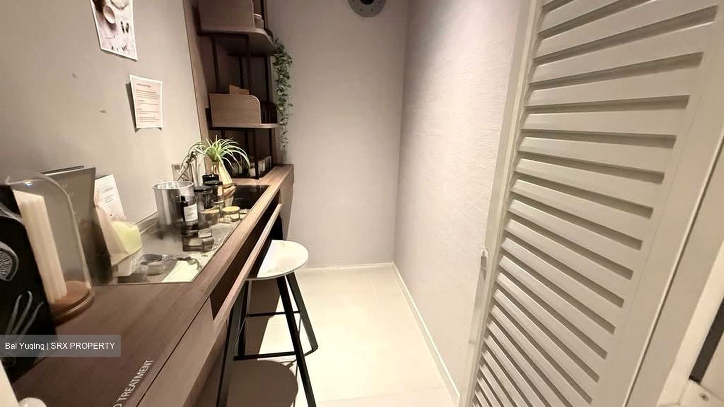 West Coast Road (D5), Condominium #572651291